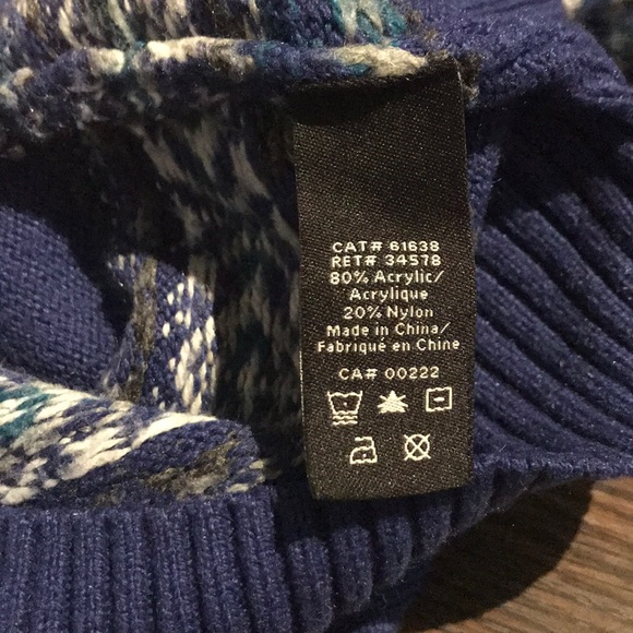 Cozy blue sweater with snowflake patterns - Picture 5 of 5